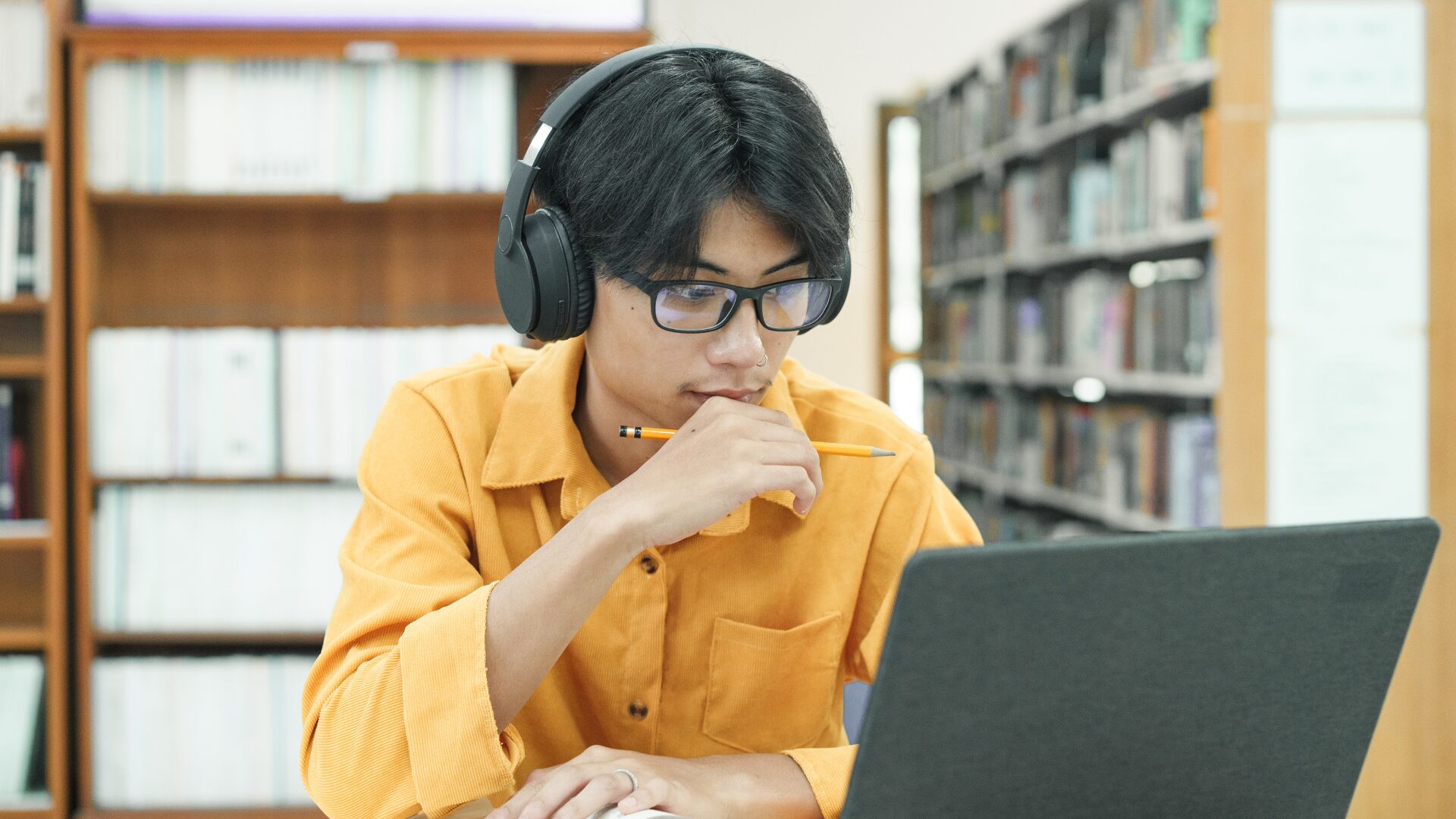 Online Business Programs for High School Students