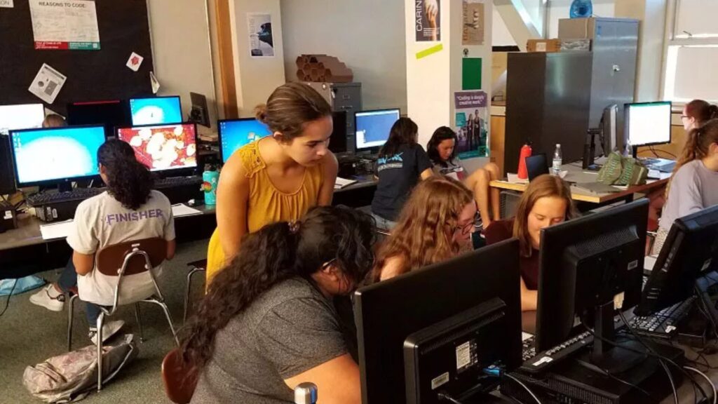 15 STEM Summer Camps for High School Students 3