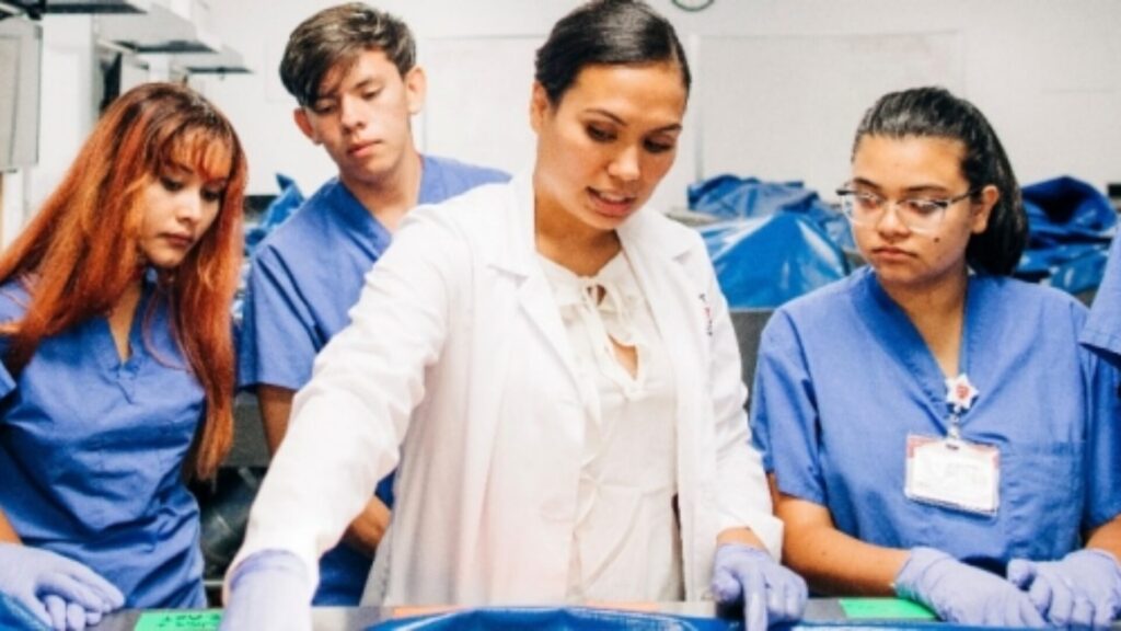 15 Free Summer Internships for High School Students 3