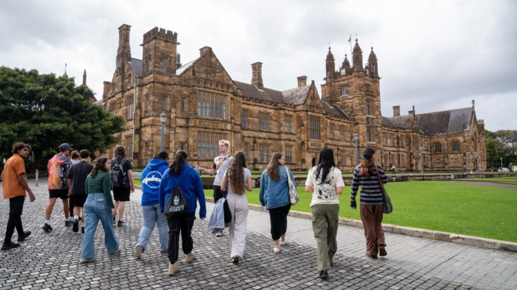 15 Sydney Summer Schools for High School Students 3