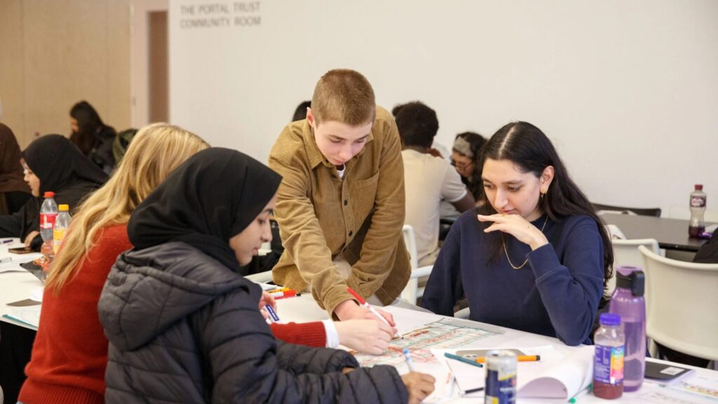 15 Architecture Summer Schools in the UK for High School Students 3