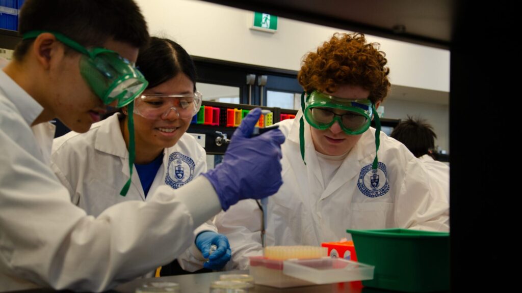 15 Tech Summer Programs in Canada for High School Students 3