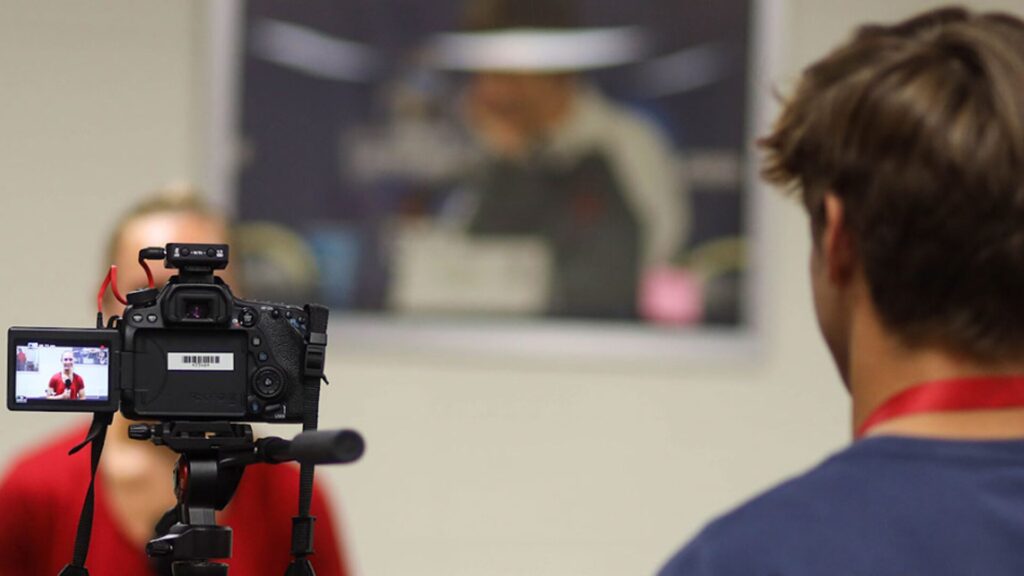 15 Journalism Internships for High School Students 3