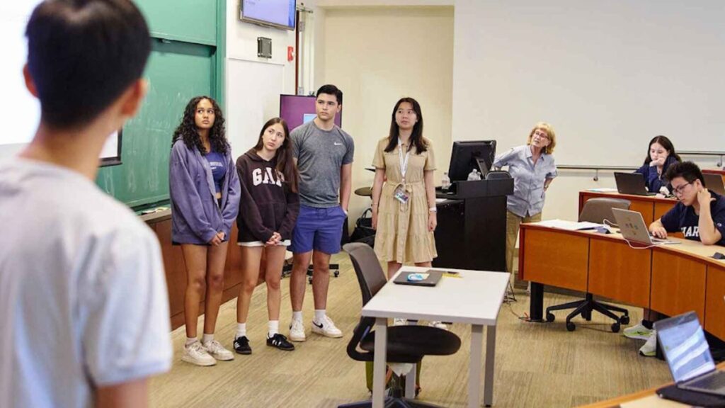 15 Economics Summer Programs in Massachusetts for High School Students 3