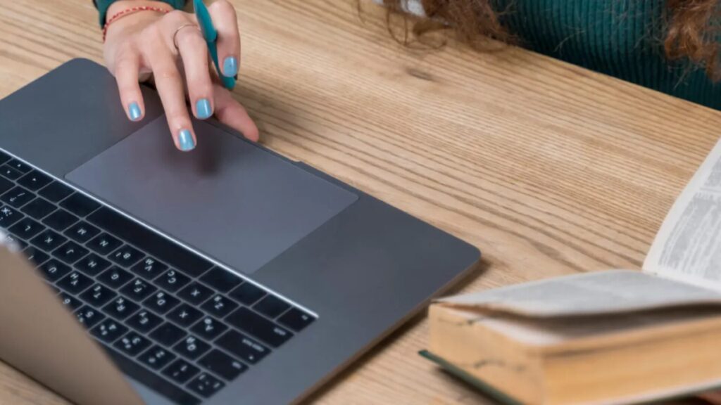 15 Online Economics Programs for High School Students 1