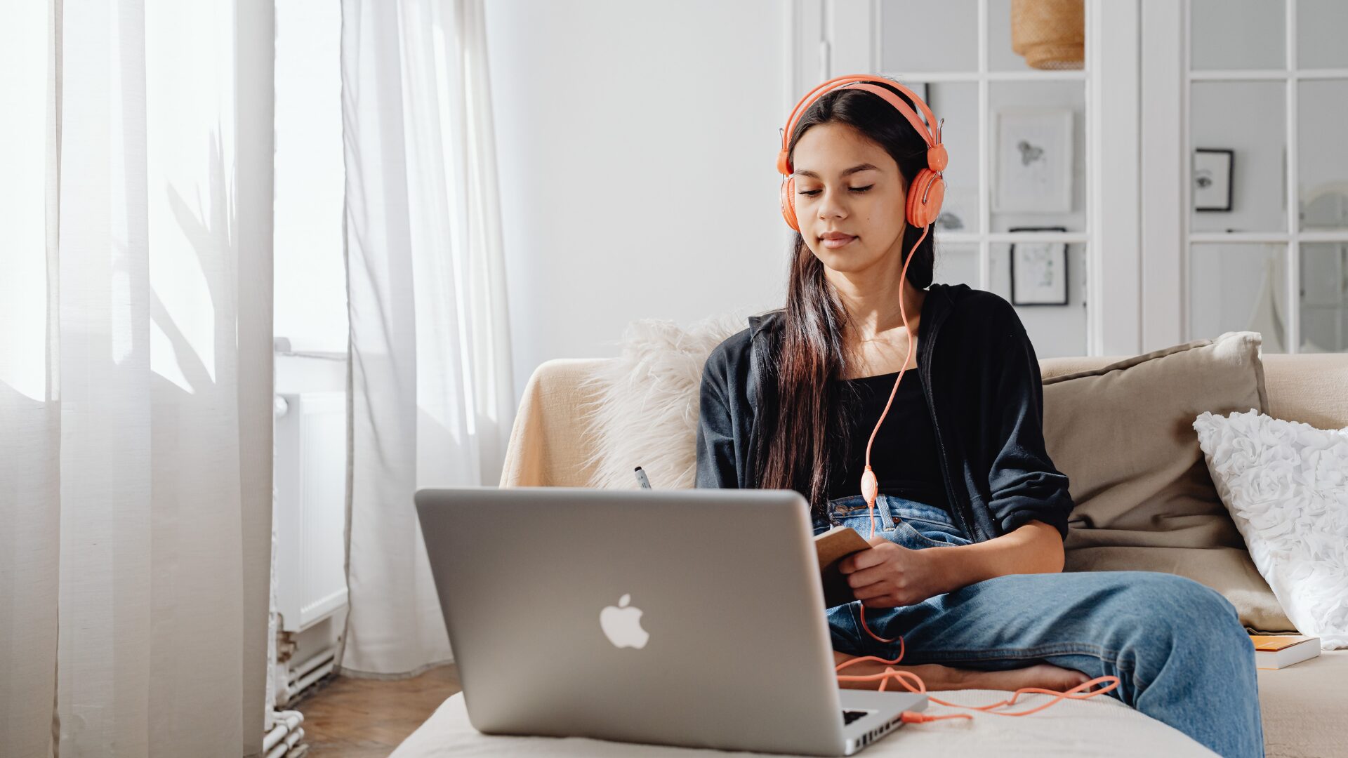 Online Economics Programs for High School Students