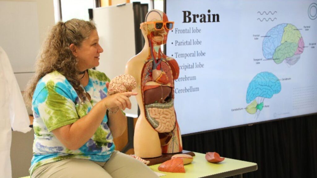 15 Medical Summer Camps for High School Students 3