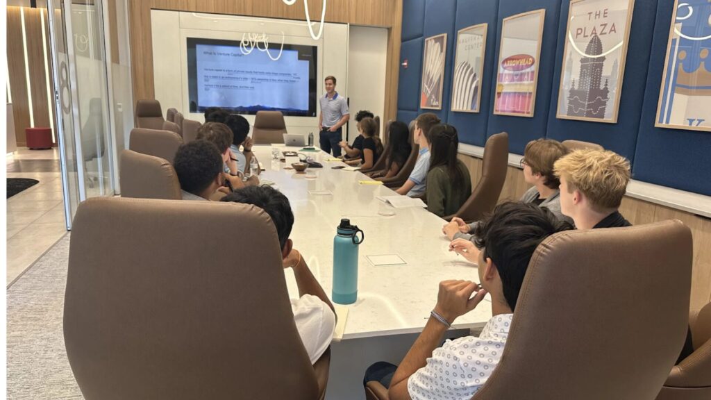 15 Finance Internships for High School Students 3