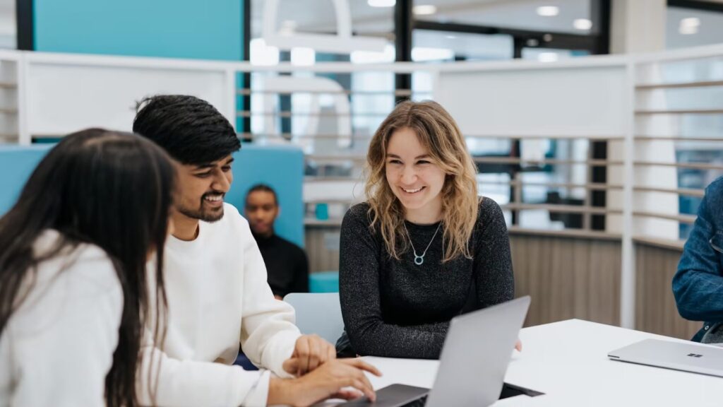 15 Software Development & AI Summer Schools in Singapore for High School Students 2