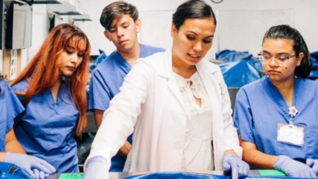 15 Medicine Summer Schools in Boston for High School Students 2