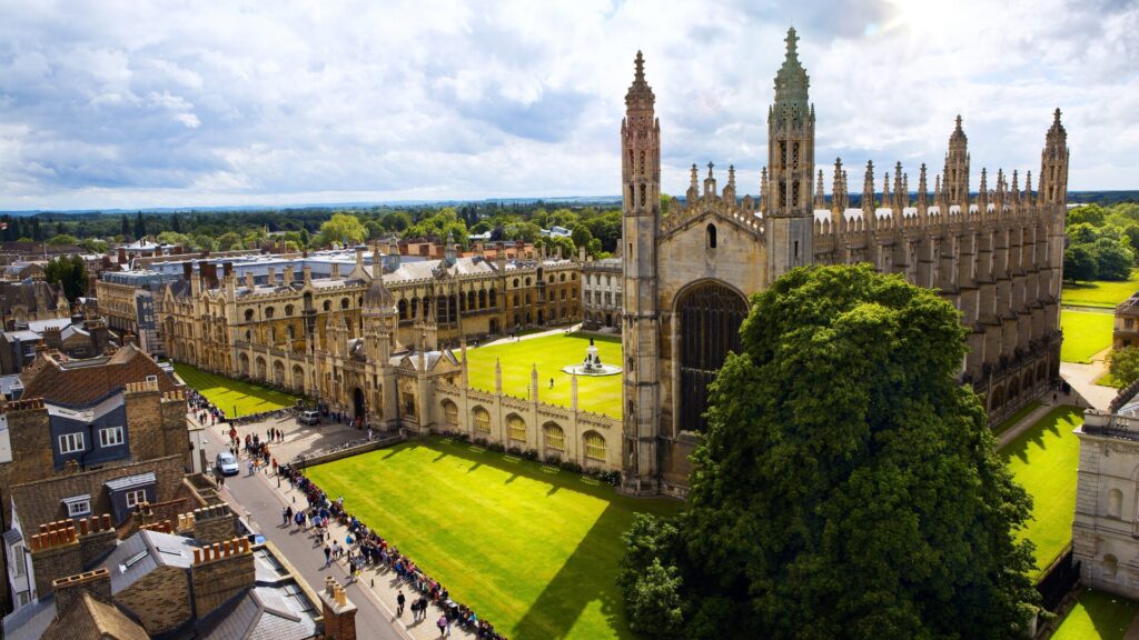 pre-university programmes in cambridge for high school students