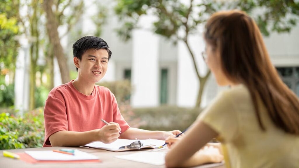 15 Business Summer Programs in Singapore for High School Students 3