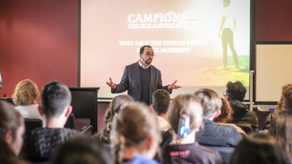 15 Summer Programs in Sydney for High School Students 3