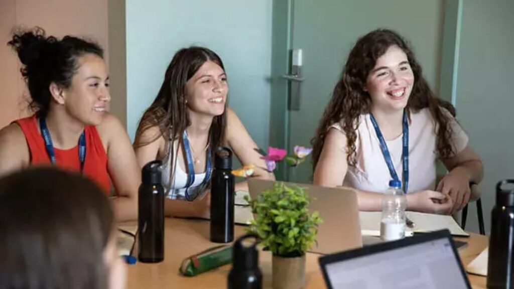 15 Social Sciences Summer Schools for High School Students 1