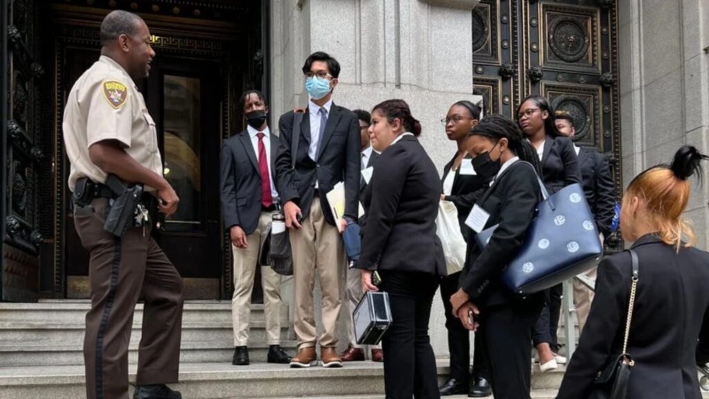 15 Law Office Internships for High School Students 2