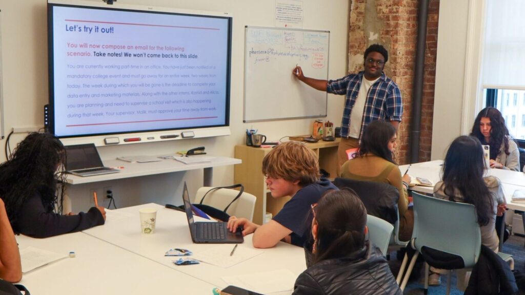 15 Business Management Internships in New York for High School Students 3