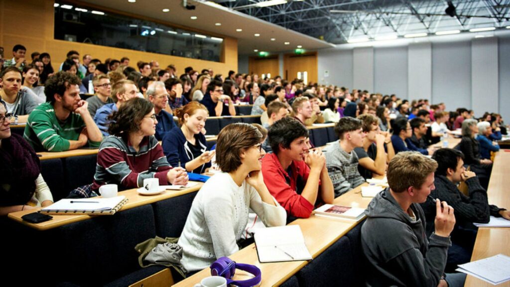 15 Psychology Summer Programs in Europe for High School Students 3