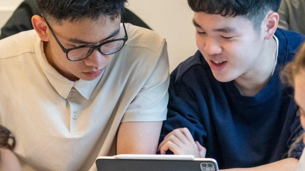 15 Leading University Pre-College Programs for Teens 3