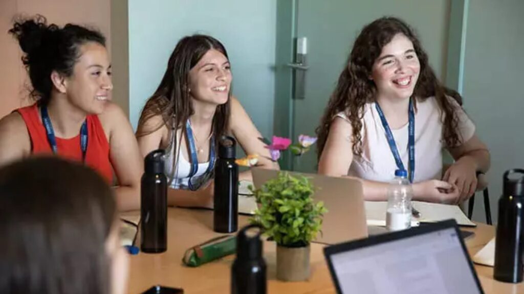 15 Summer Employment Opportunities for High School Students 1