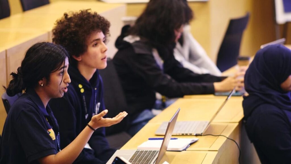 15 Computer Science Camps in the UK for High School Students 2