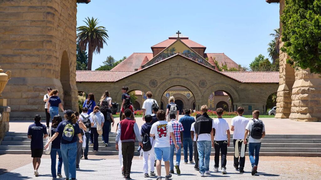 15 Software Development & AI Summer Programs in Canada for High School Students 1