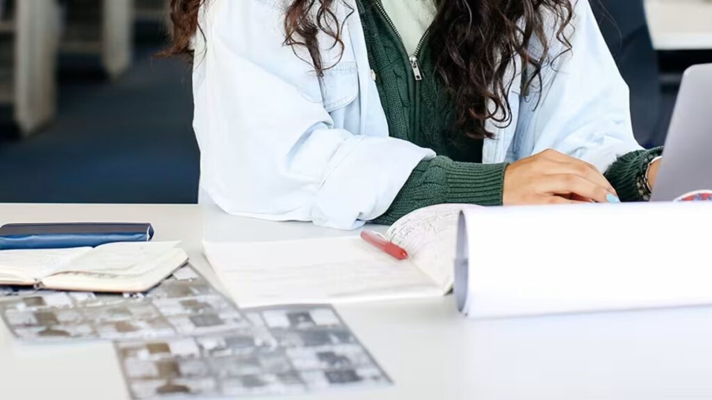 15 Journalism Summer Programs in the UK for High School Students 2