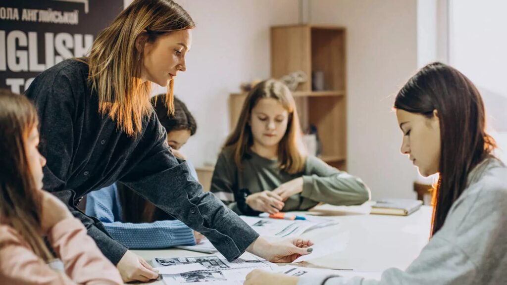 15 Creative Industries Summer Schools in the UK for High School Students 1