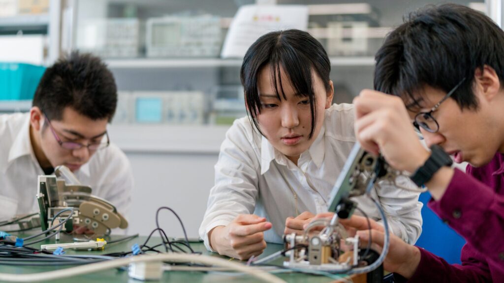 classes to take in high school for engineering
