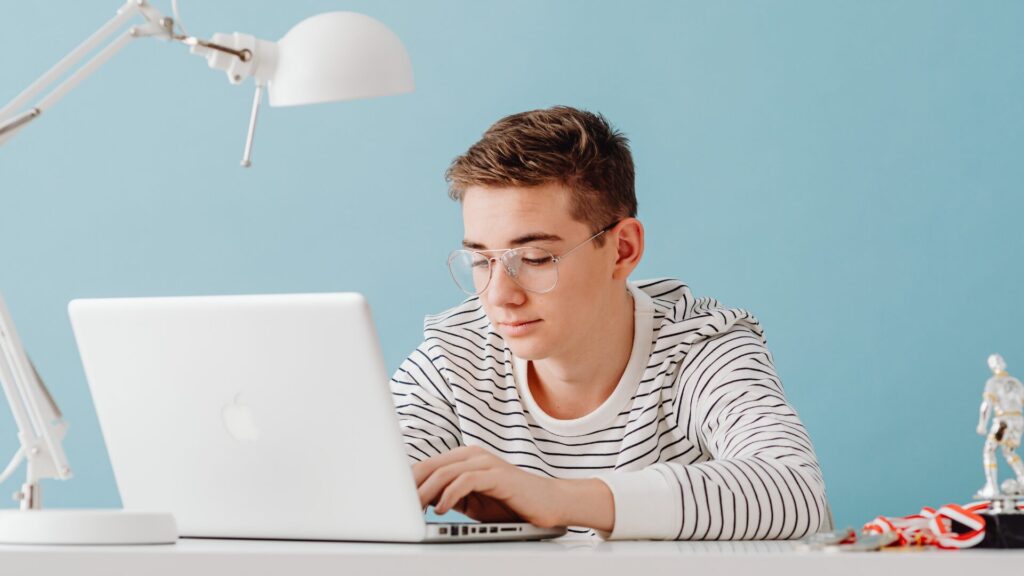 What Age Is a Law Online Summer School For