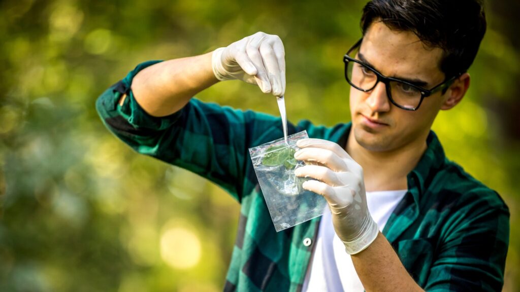 summer biology courses for high school students